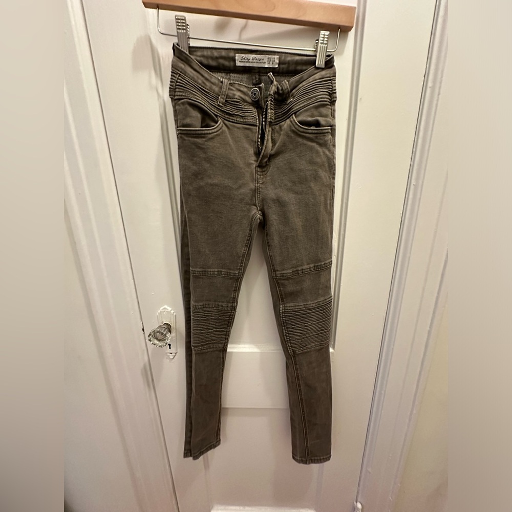 Shiny design green skinny jeans